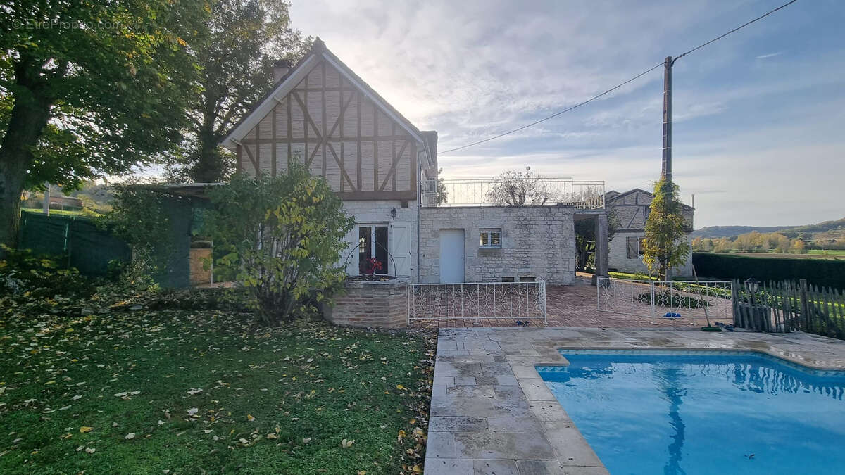 Maison à LAUZERTE