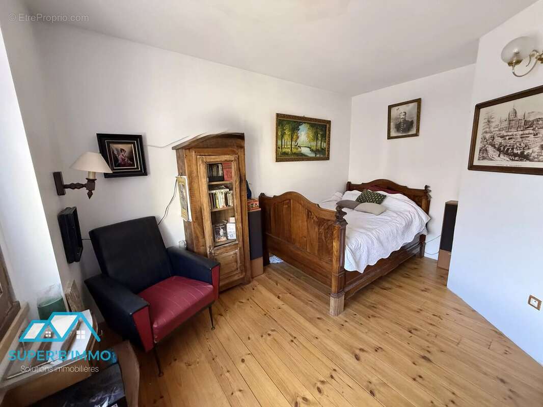 Maison à JUMEAUX