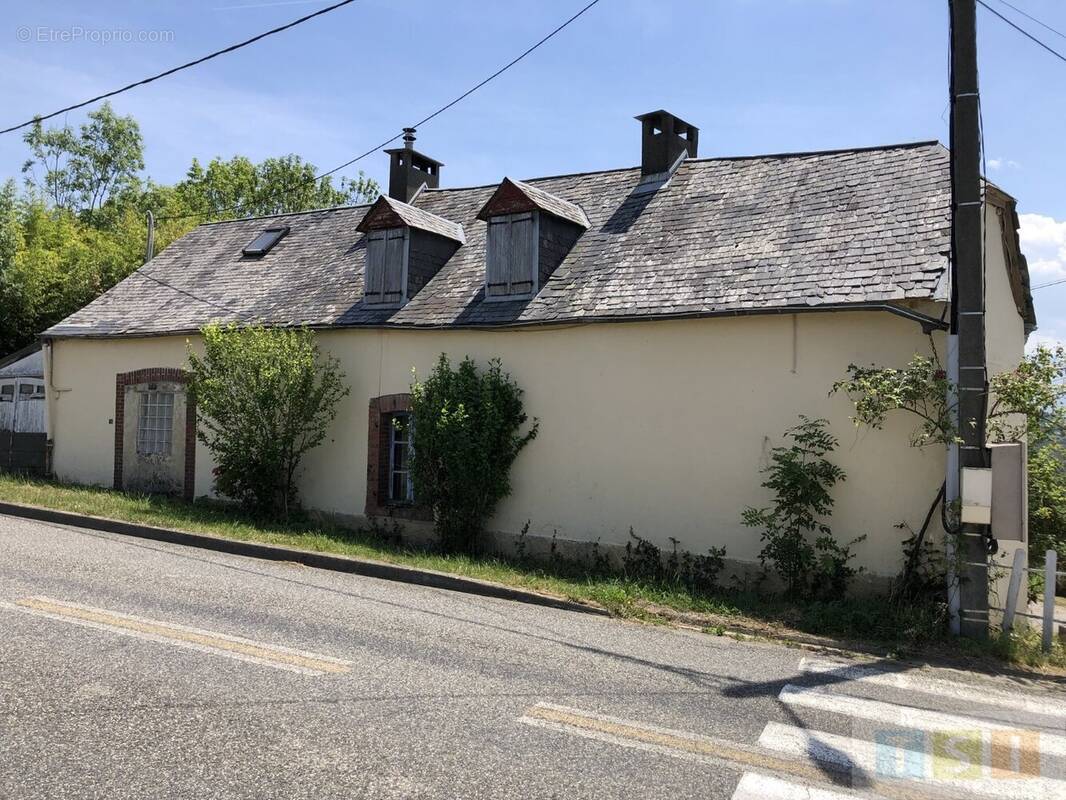 Maison à MAUVEZIN