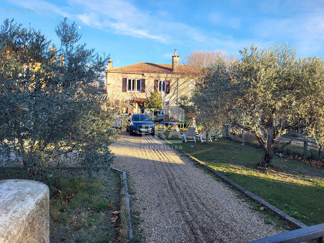 Maison à CHATEAU-ARNOUX-SAINT-AUBAN