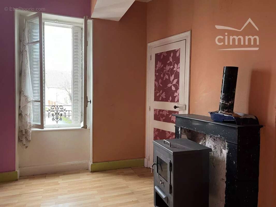 Maison à MONETAY-SUR-LOIRE