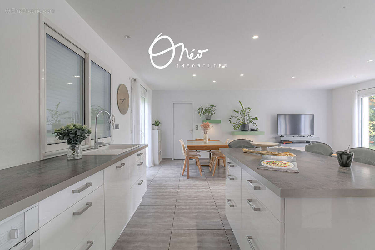 Maison à SAINT-PRIEST