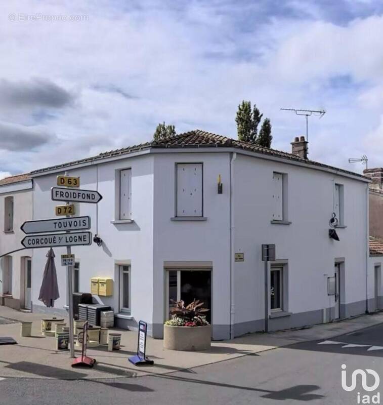 Photo 1 - Commerce à SAINT-ETIENNE-DE-MER-MORTE