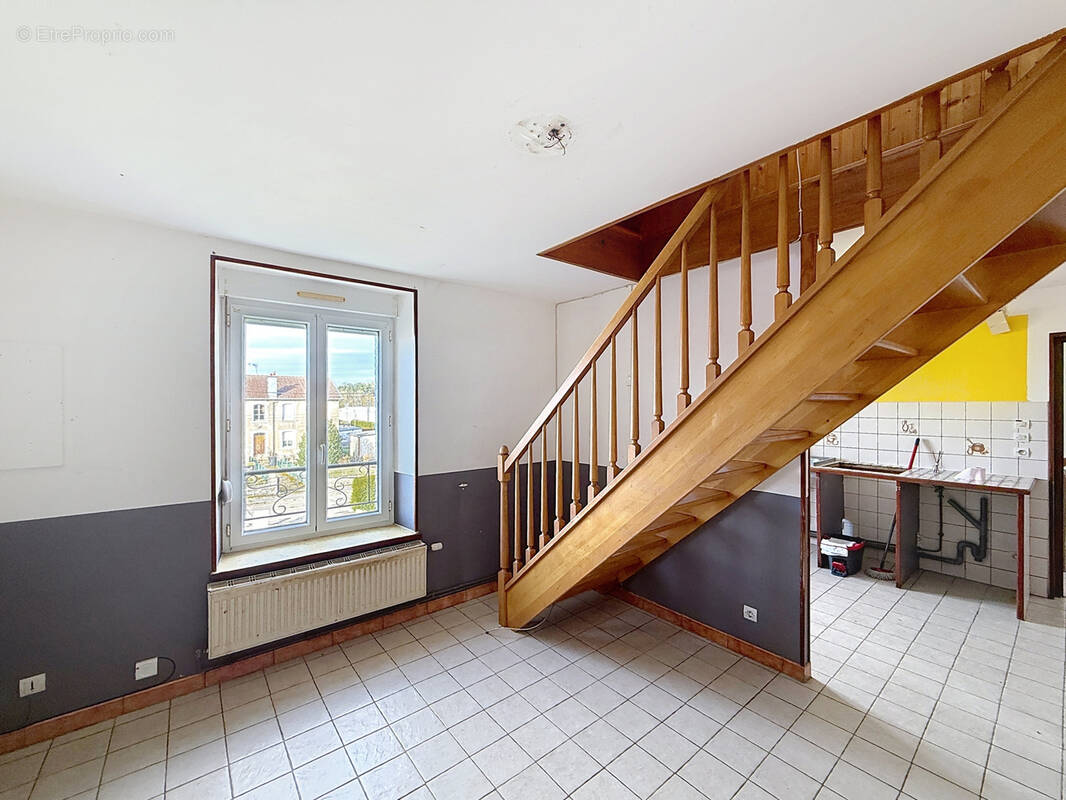 Appartement à MIRECOURT