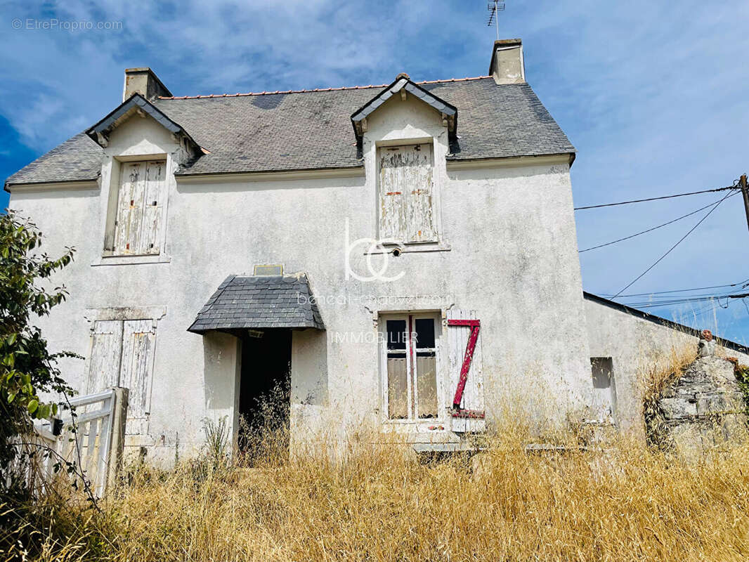 Maison Sarzeau - à rénover - 200 mètres OCEAN - 590 m2 de terrain - photo 2