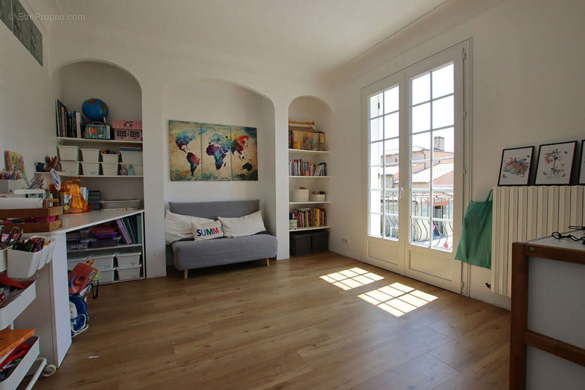Maison 5 à 7 chambres dans le bourg de Vouillé - photo 7