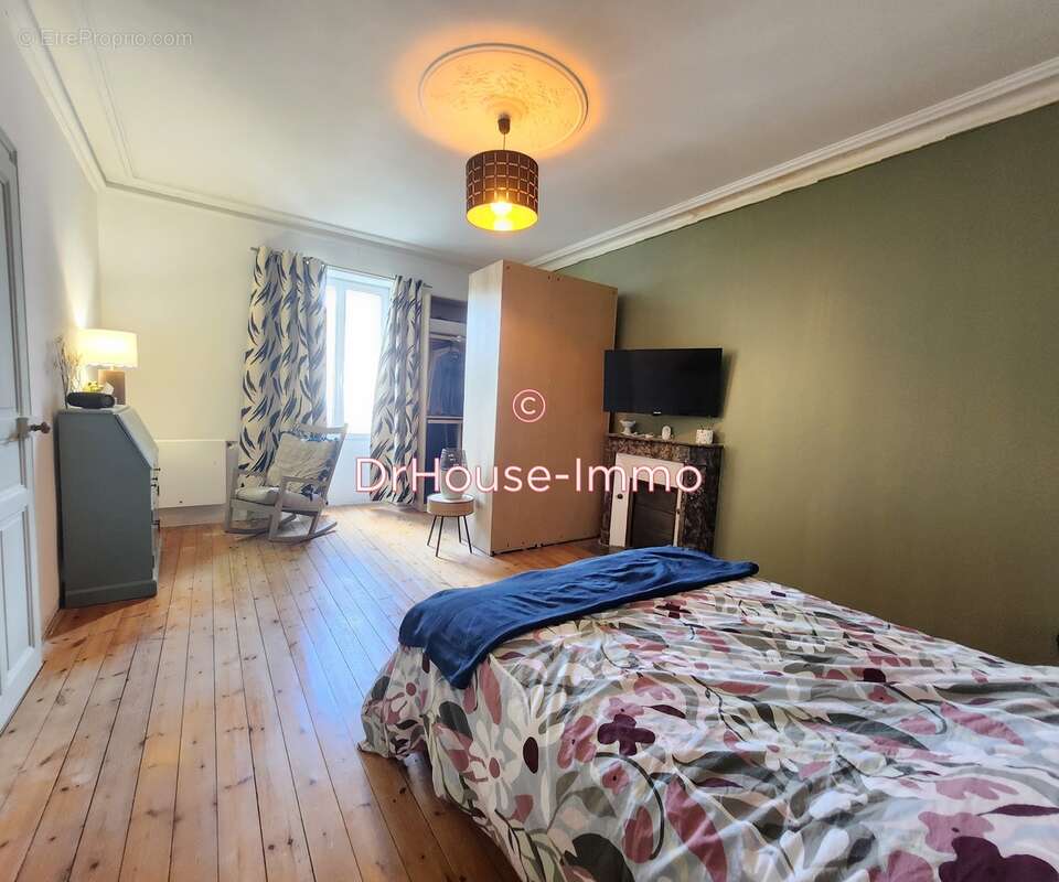 Maison à BONNETABLE