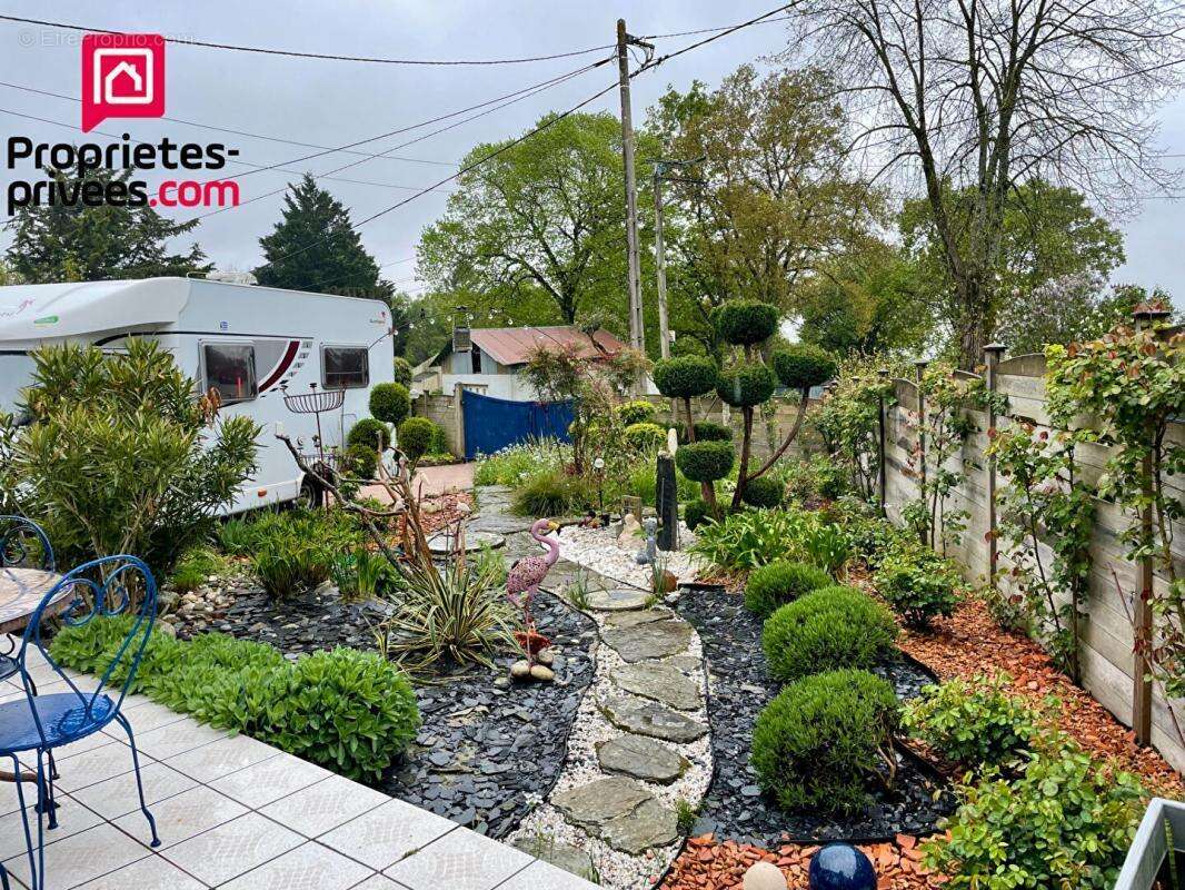 Maison à LA CHAPELLE-CARO