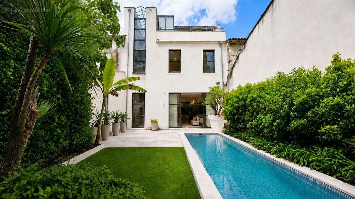 Maison à NIMES