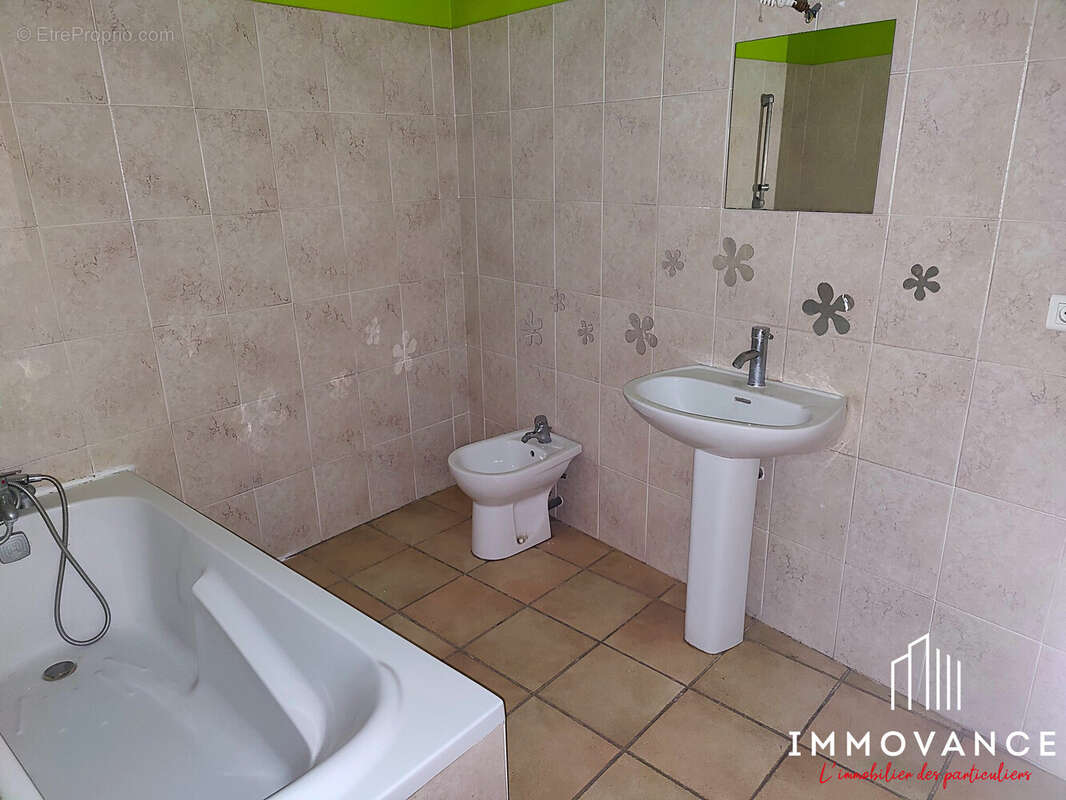 Maison à VIOLS-LE-FORT