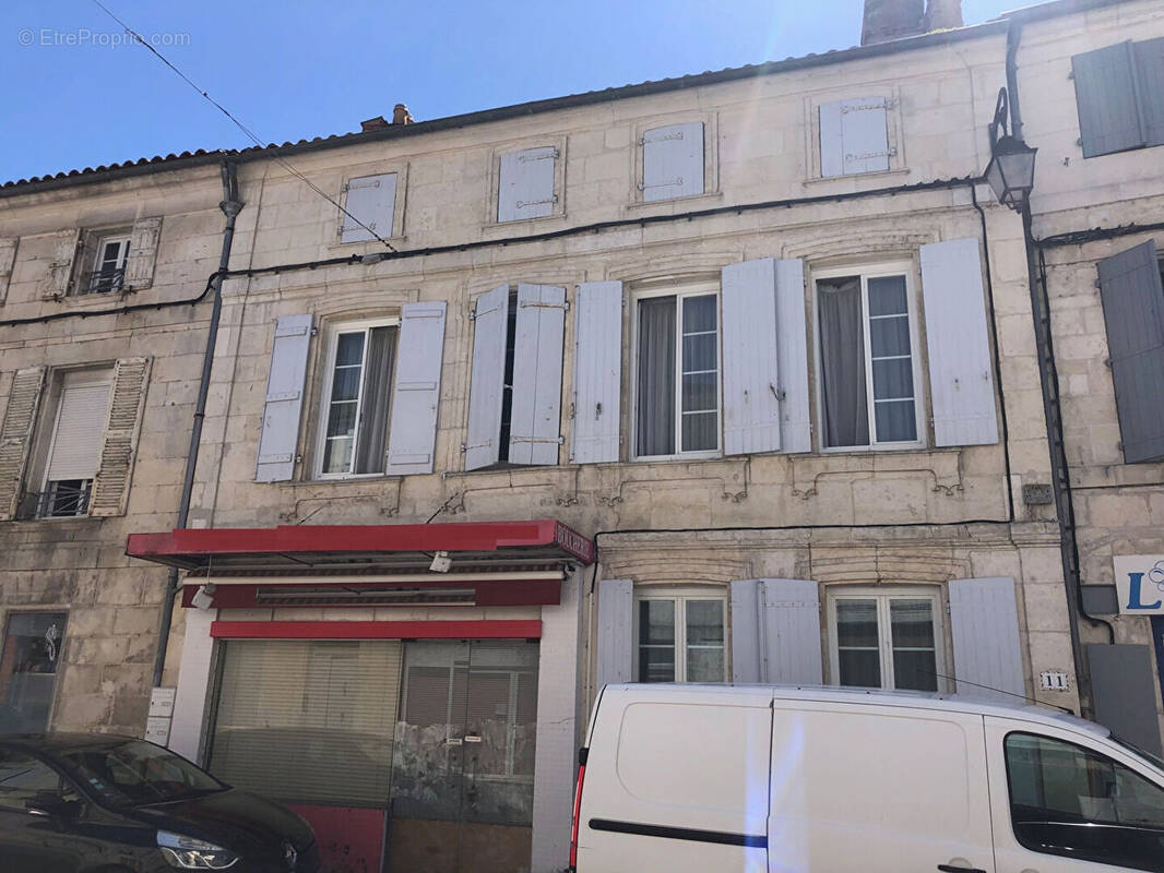 Maison à TONNAY-CHARENTE
