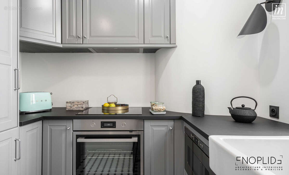 Appartement à PARIS-8E