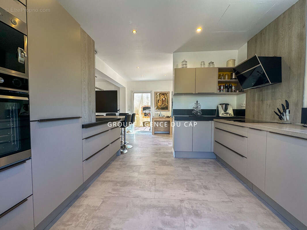 Maison à LES ISSAMBRES