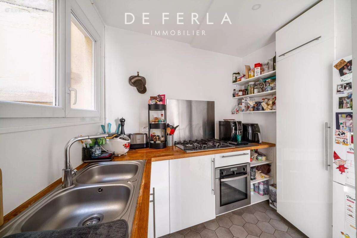 Appartement à PARIS-15E