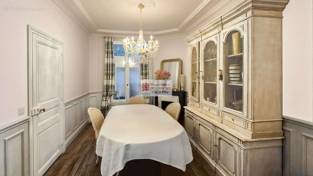 Maison à SURESNES