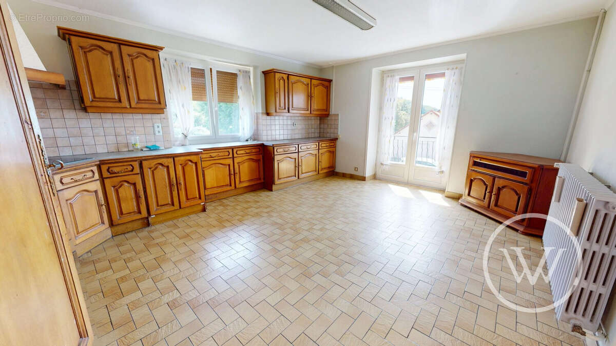 Appartement à RUREY