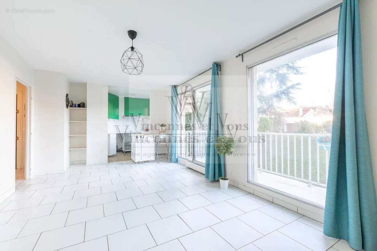 Appartement à SAINT-MAUR-DES-FOSSES