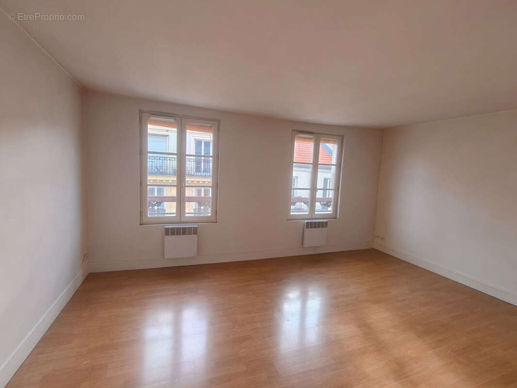 Appartement à PARIS-11E