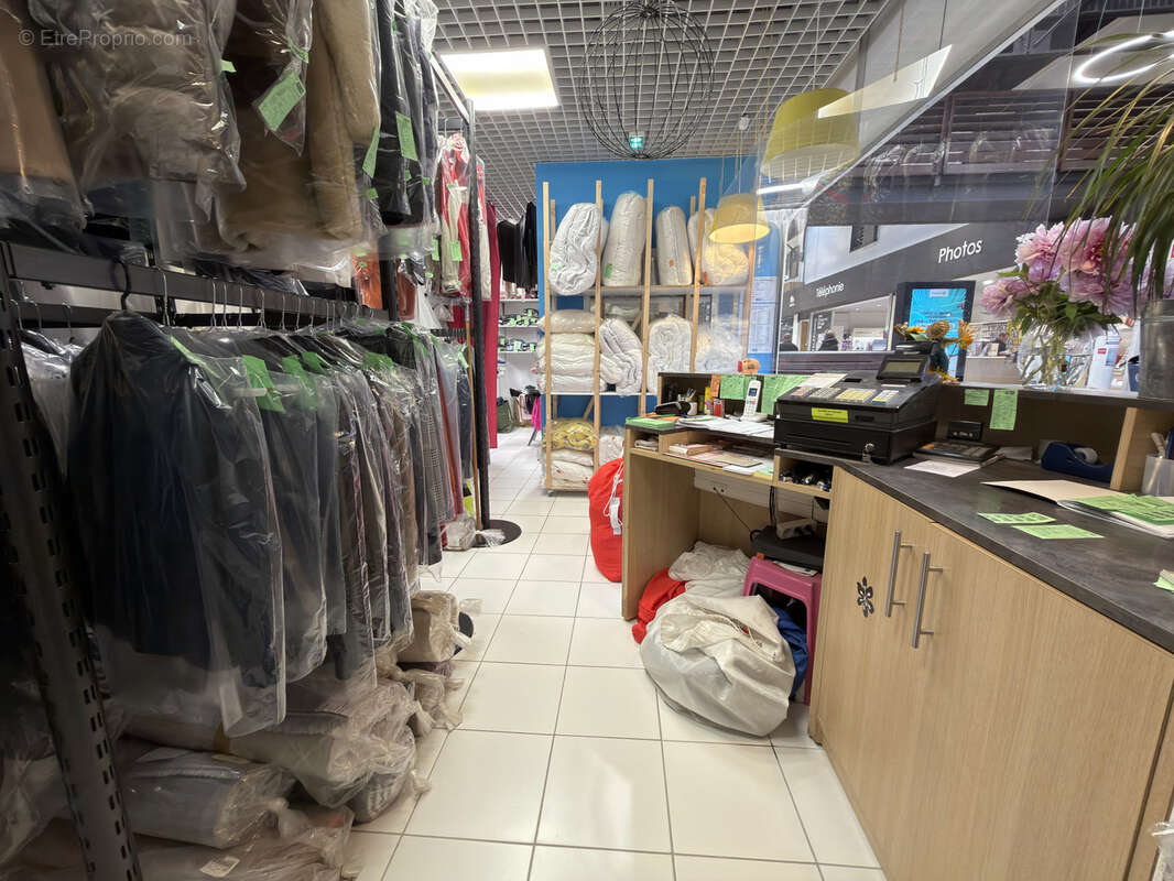 Pressing dans un hypermarché - photo 4