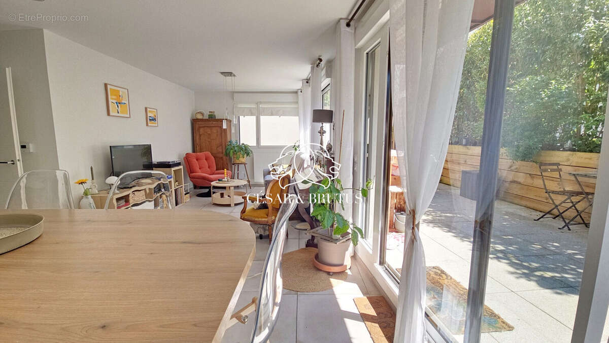 Appartement à TASSIN-LA-DEMI-LUNE