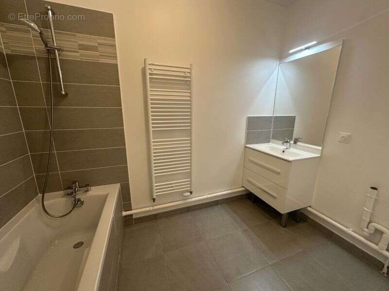 Appartement à SAINT-CYR-L'ECOLE