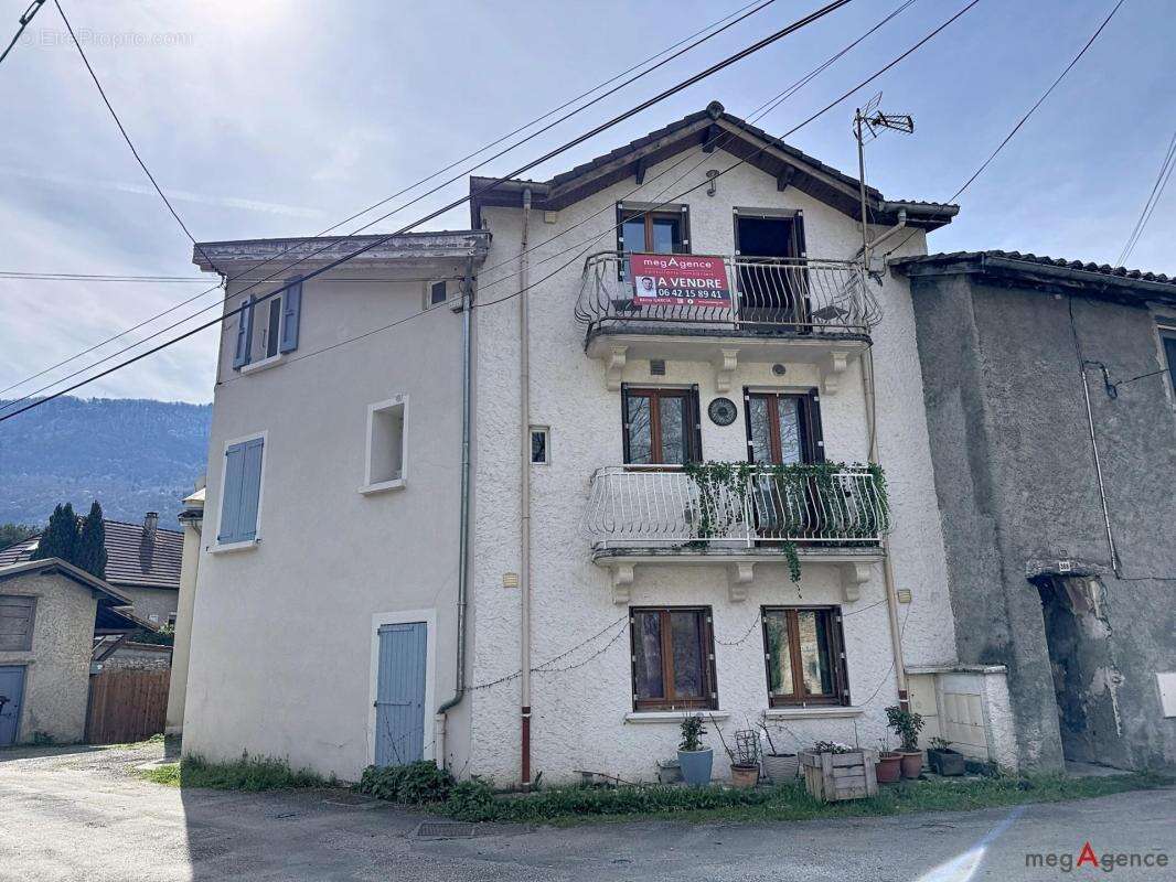 Appartement à VIZILLE