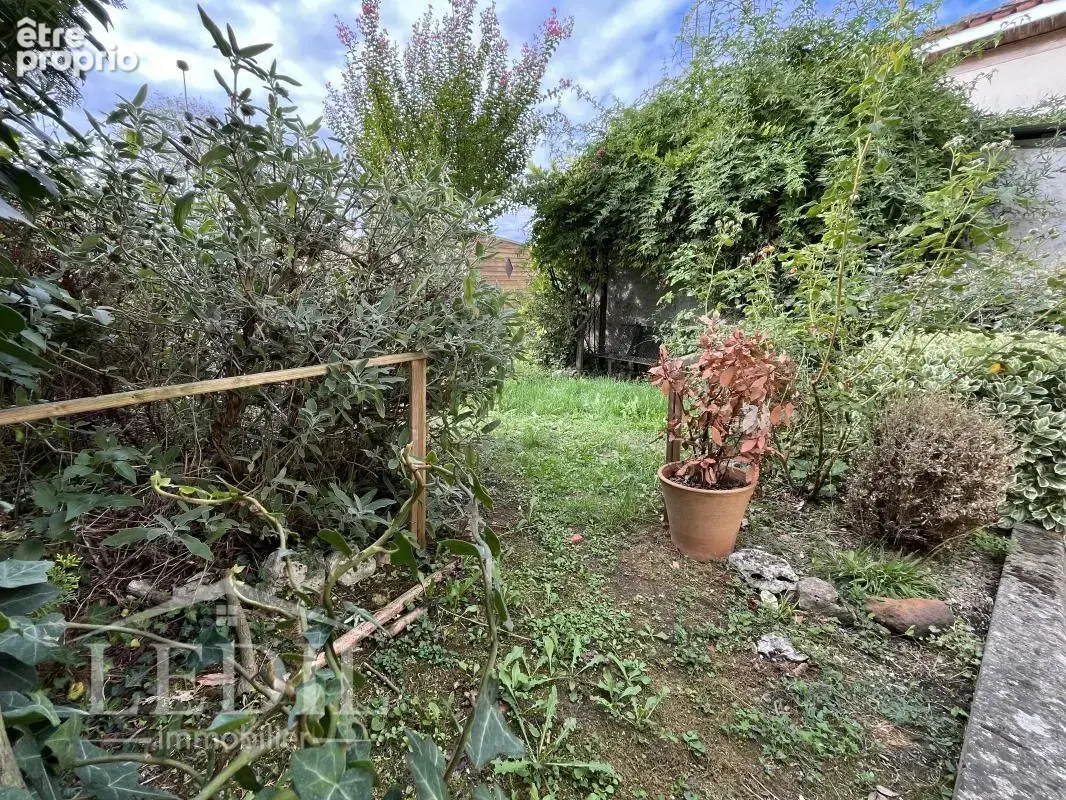 Maison de village avec grand garage et jardinet - photo 3