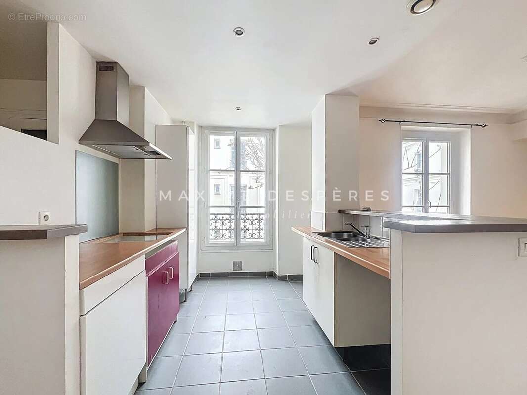 Appartement à LEVALLOIS-PERRET