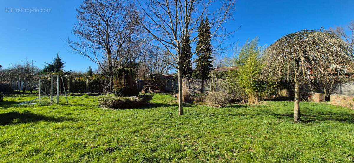 Maison à BRUAY-LA-BUISSIERE