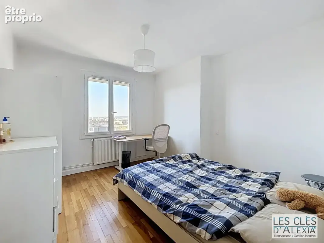 T4 de 76,56 m² -  avenue berthelot lyon 7 avec cave - photo 8