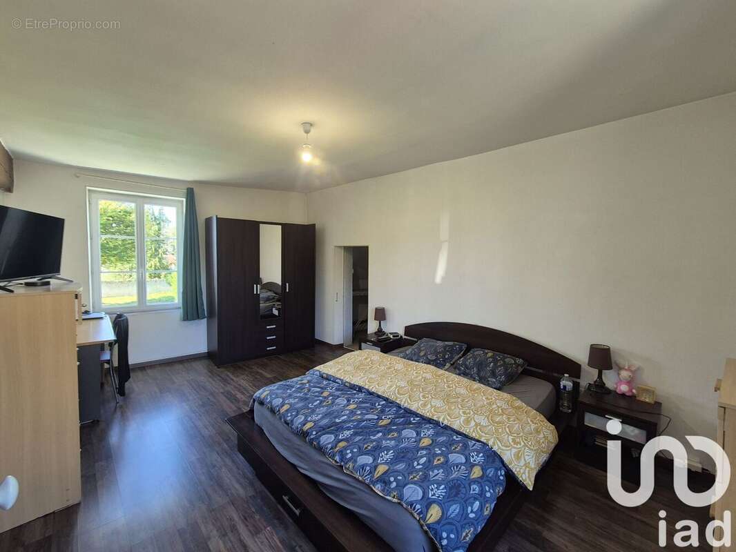Maison 130 m² à Jaignes  - photo 7