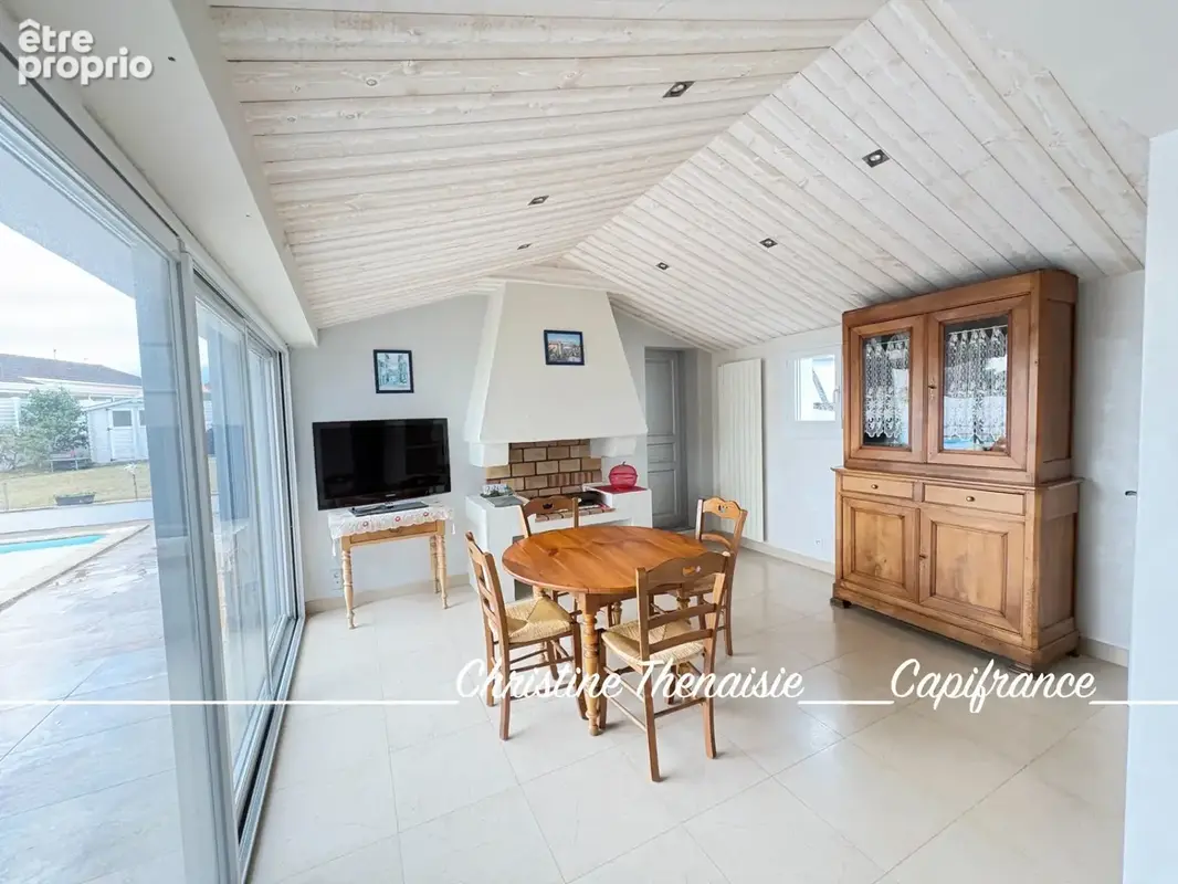 Maison à vendre 6 pièces 4 chambres - piscine chauffee - garage - terrain  saint gilles croix de vie (85) - photo 8