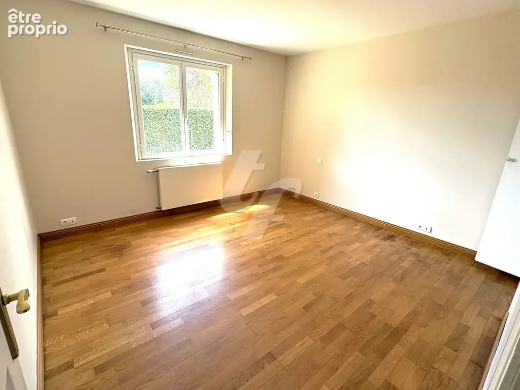 Maison 131 m² à Grandchamps-Des-Fontaines  - photo 8