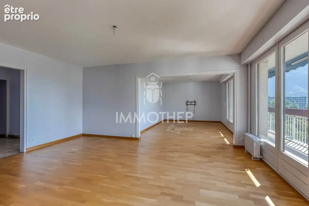 Appartement 6 pièces 143 m² à vendre à Saint-Egreve (38120) - photo 3