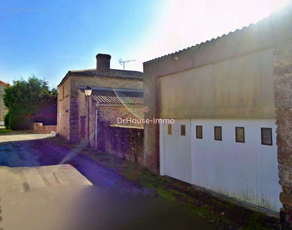Autre à SIGOURNAIS