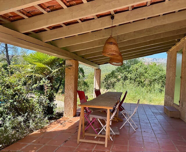 Maison à CHATEAUNEUF-LE-ROUGE