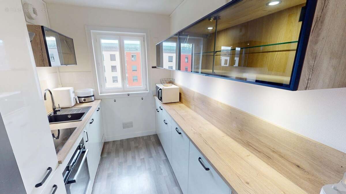 Appartement à SAINT-JEAN-DE-LA-RUELLE