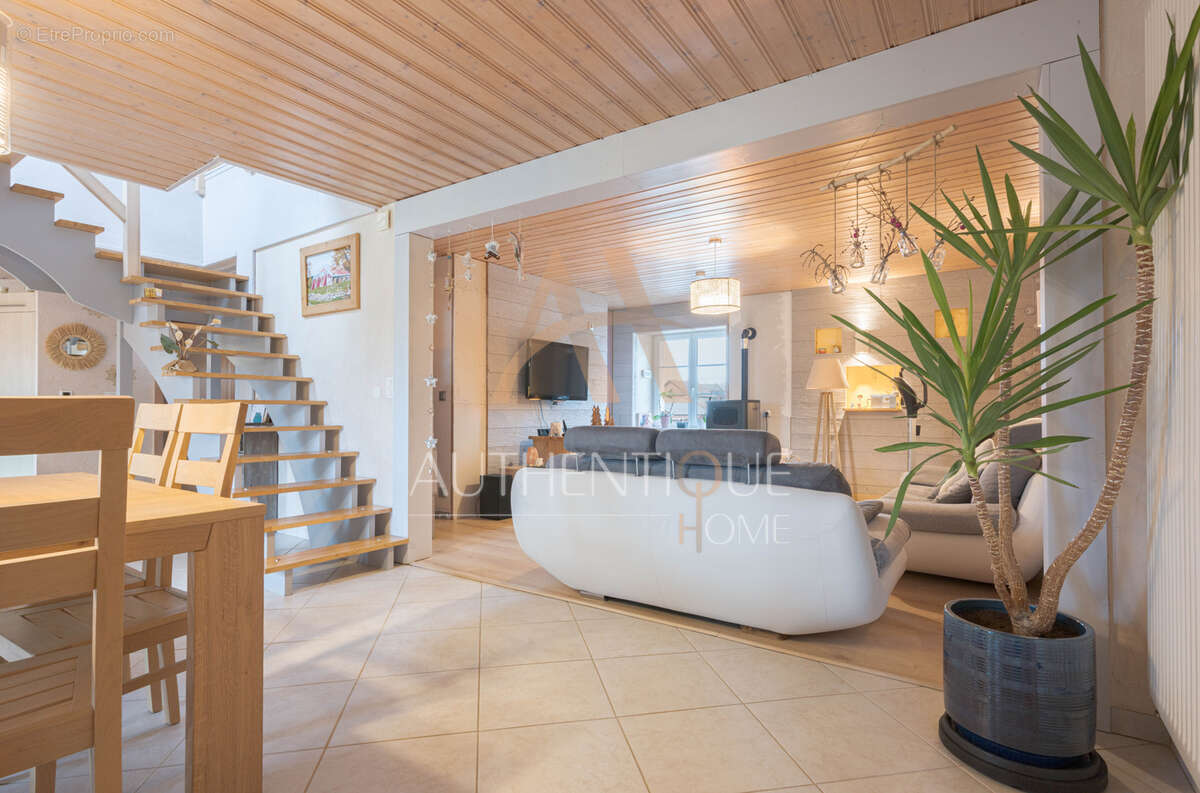 Maison à FOURNETS-LUISANS