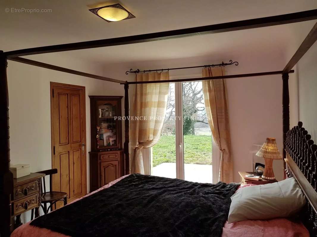 Maison à REGUSSE