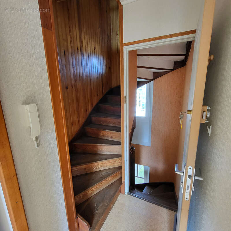 Appartement à RIOM-ES-MONTAGNES