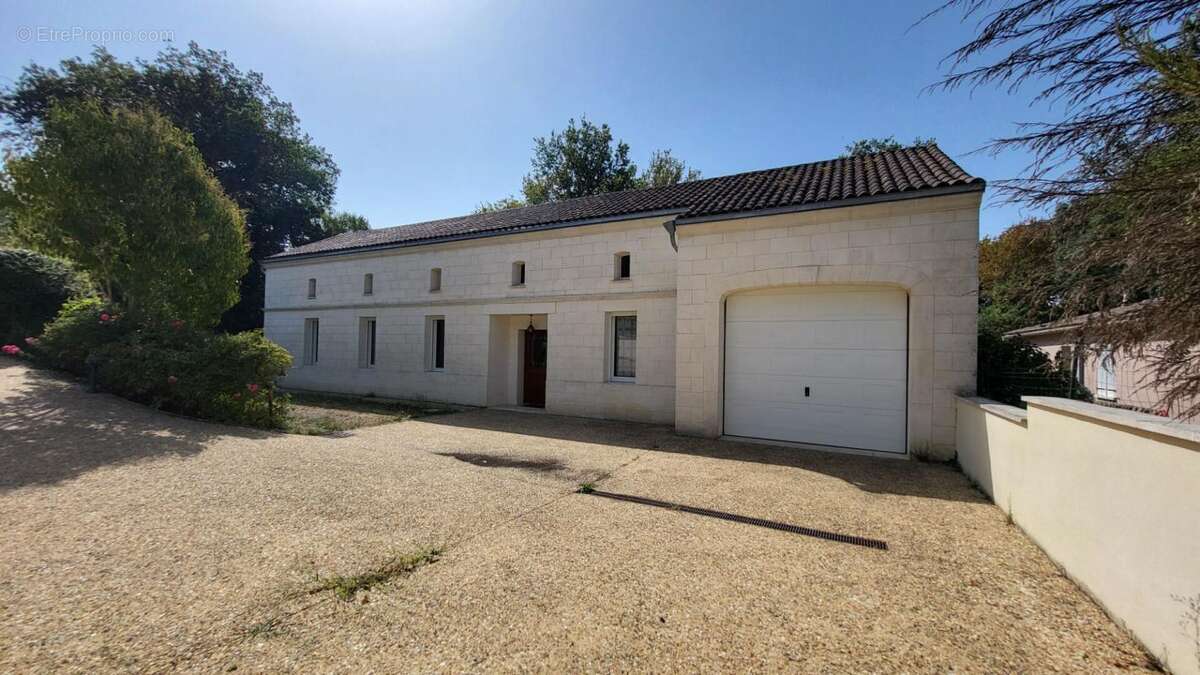 Maison à MONTPON-MENESTEROL
