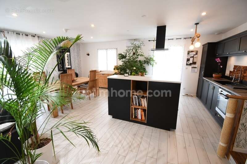 Maison à ALLONDRELLE-LA-MALMAISON