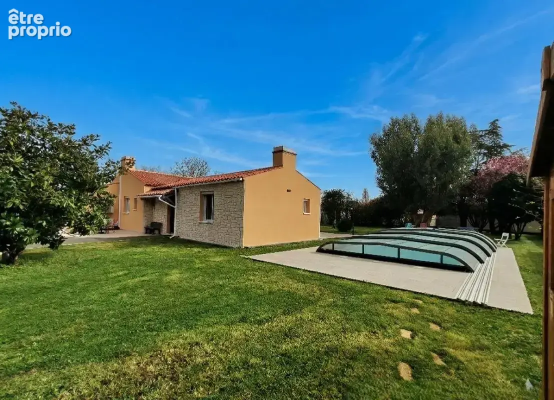 Maison plain pied 5 chambres avec piscine couverte - photo 3