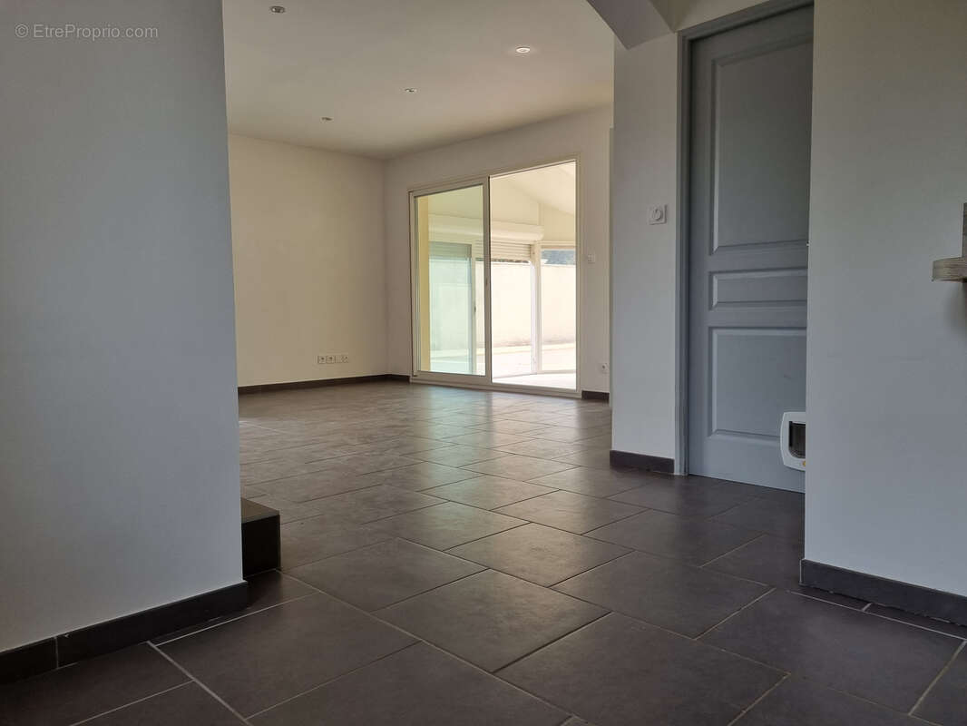 Maison à JONQUERETTES