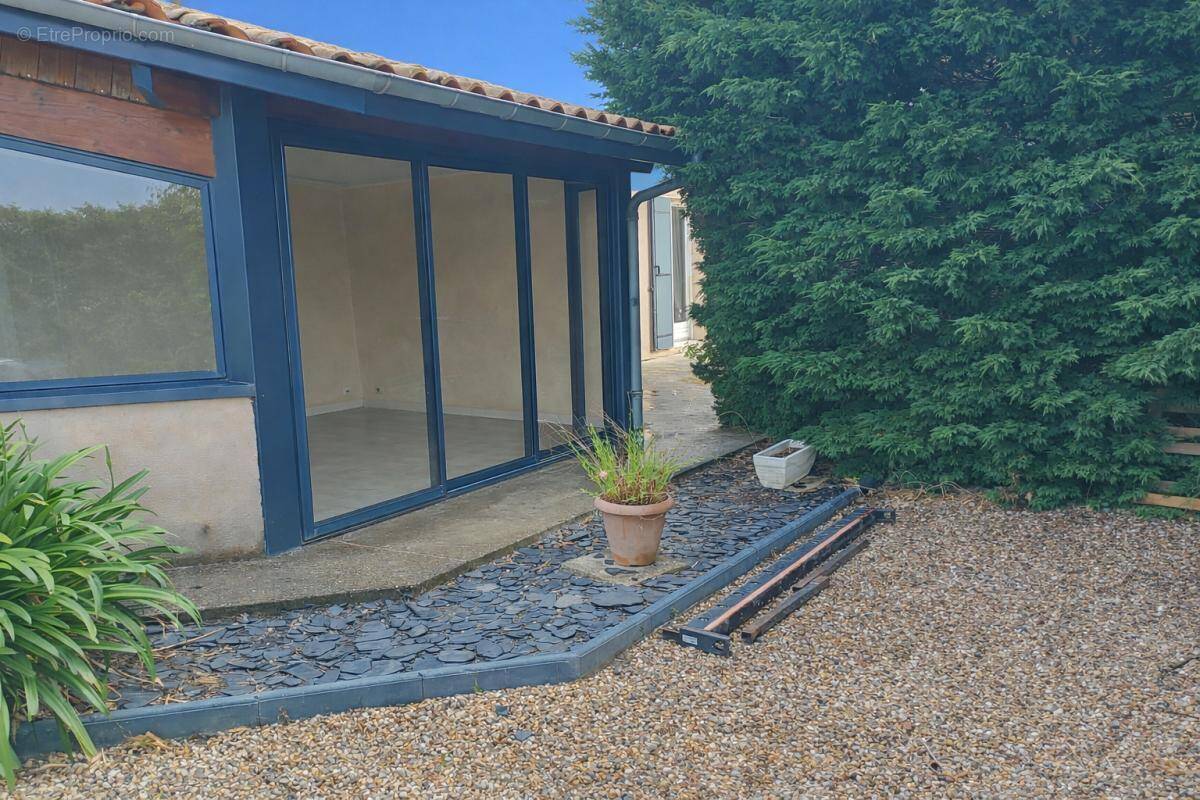Maison à SAINT-CIERS-SUR-GIRONDE