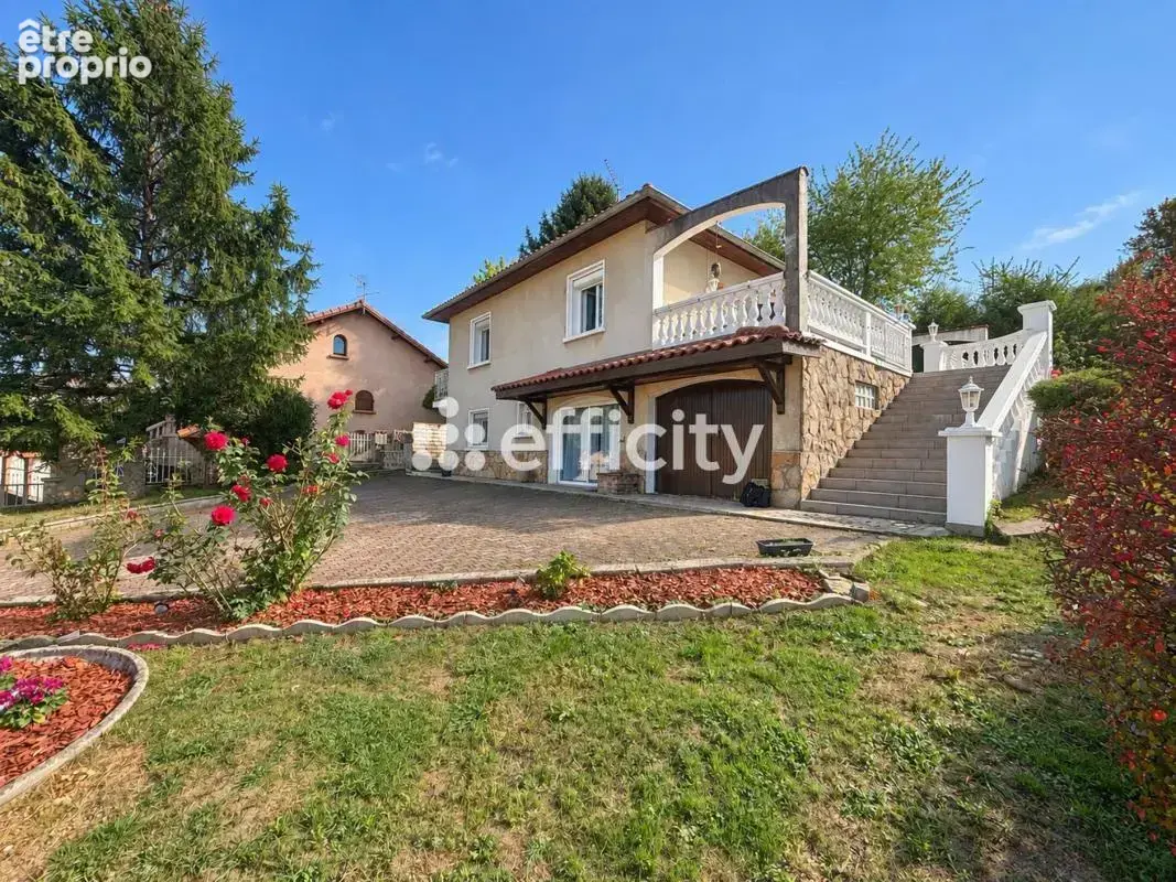 Maison 7 pièces 185 m² à vendre à Saint-Pierre-De-Chandieu (69780) - photo 1