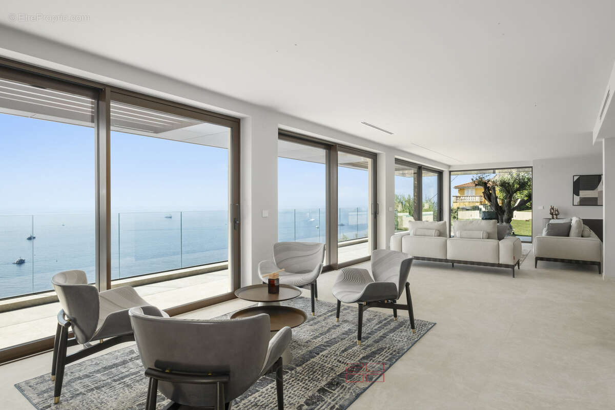 Maison à ROQUEBRUNE-CAP-MARTIN