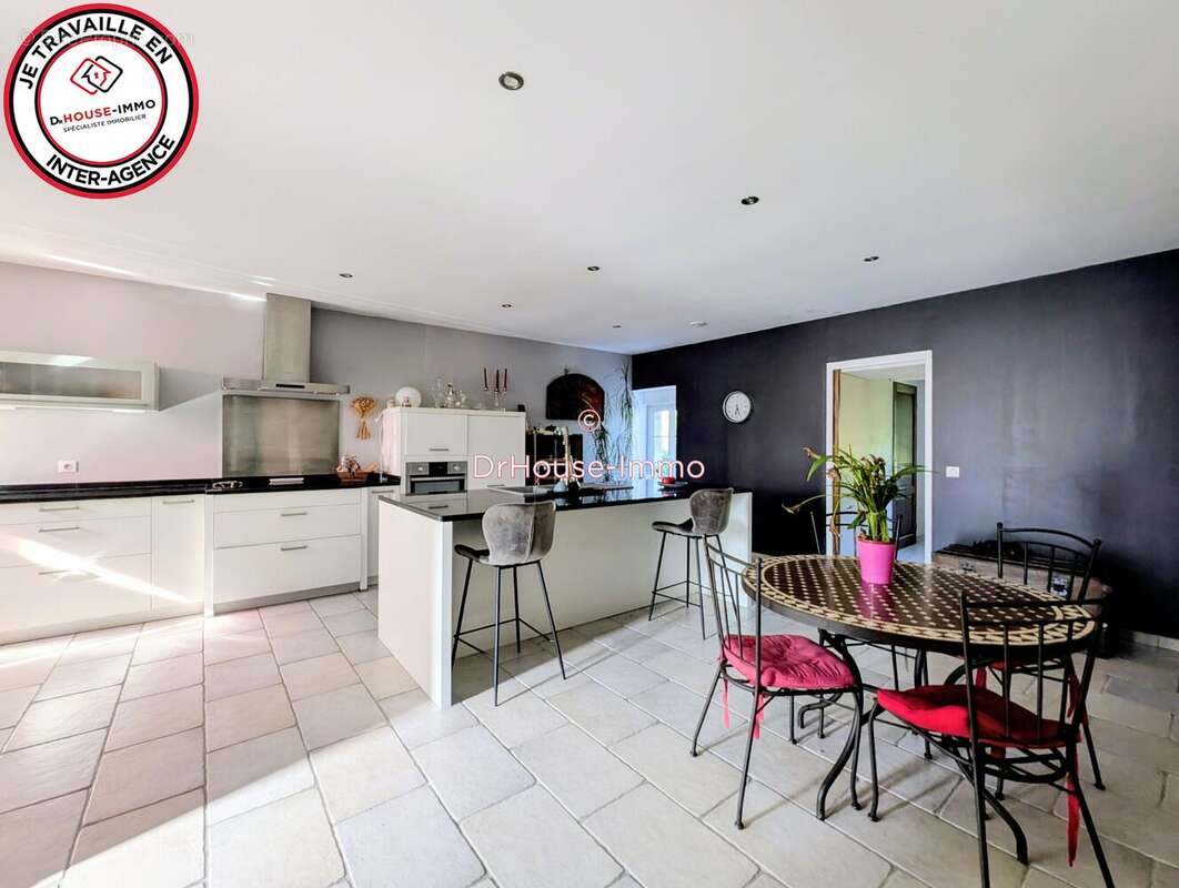 Maison 204 m² à Meung-Sur-Loire  - photo 7