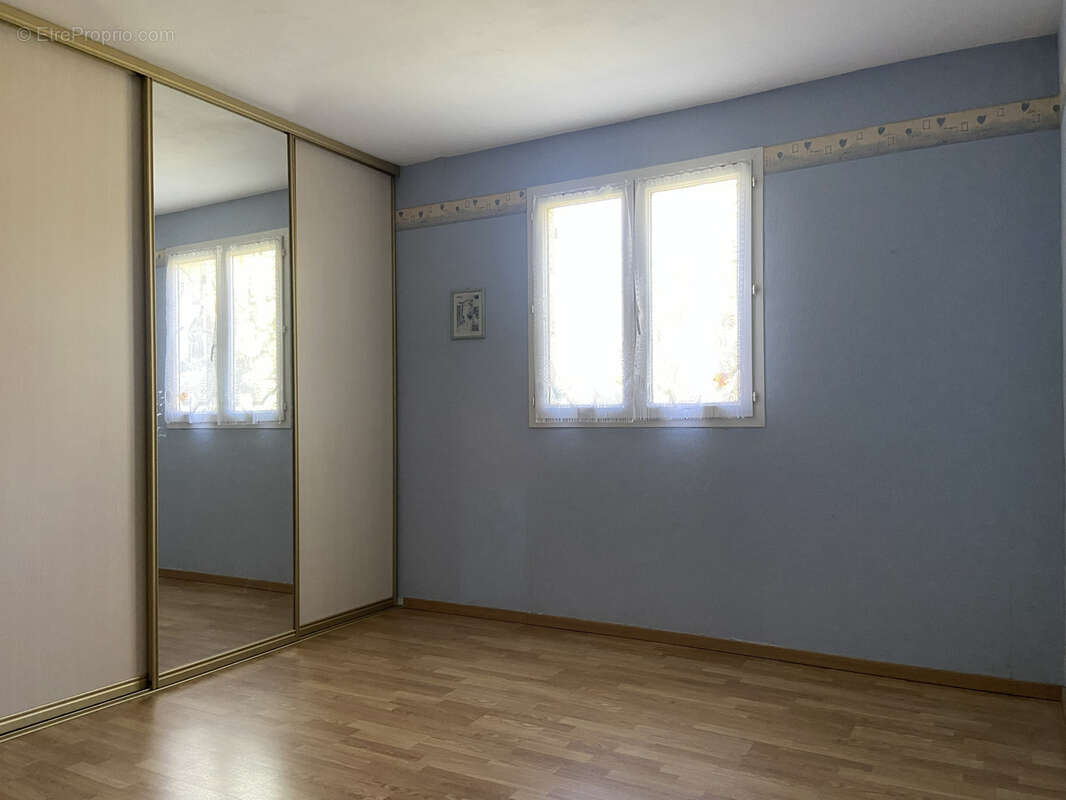 Maison à YENNE