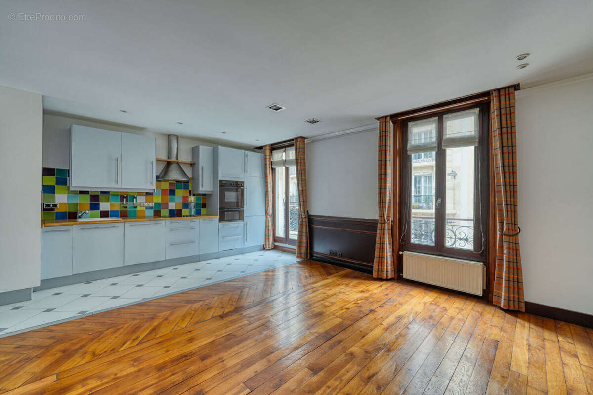 Appartement à PARIS-15E